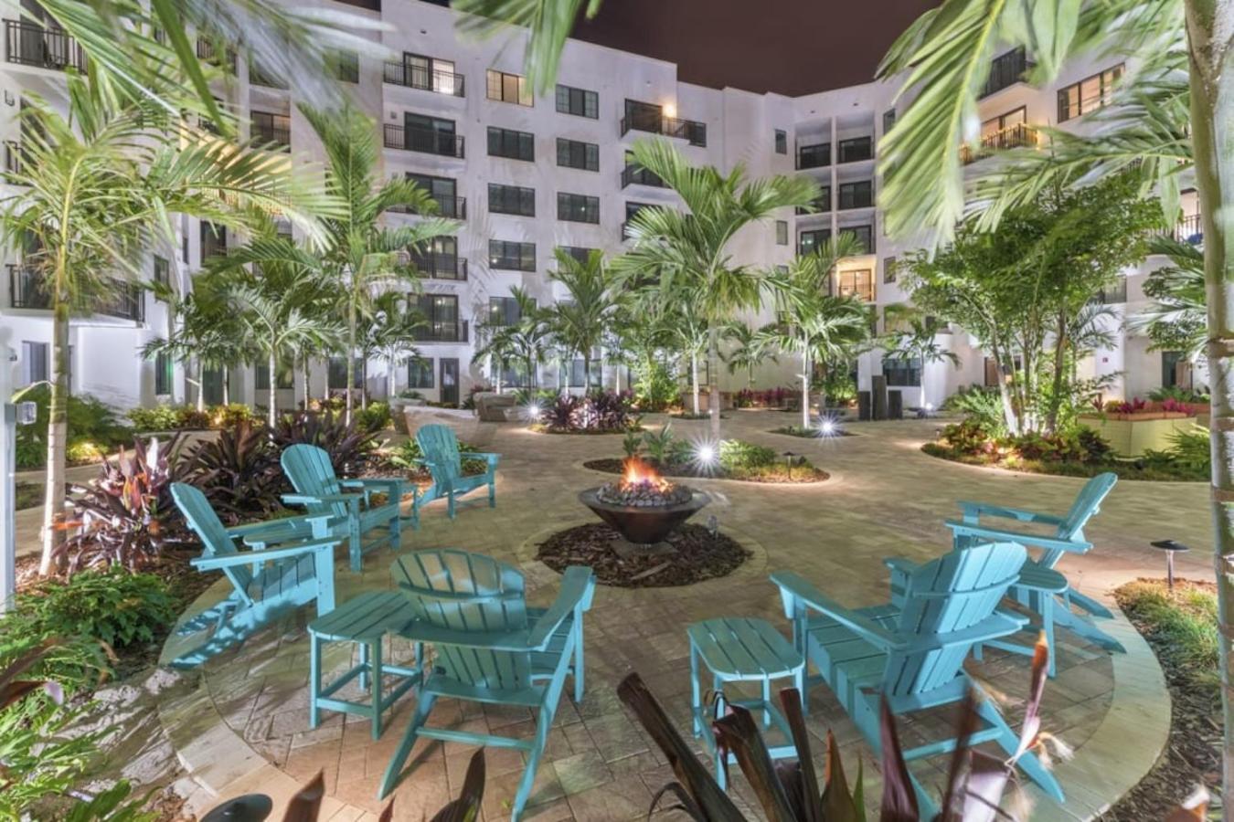 Cozy Retreat 2 Bedroom Hideaway Moments From The Sand Boynton Beach Exterior photo