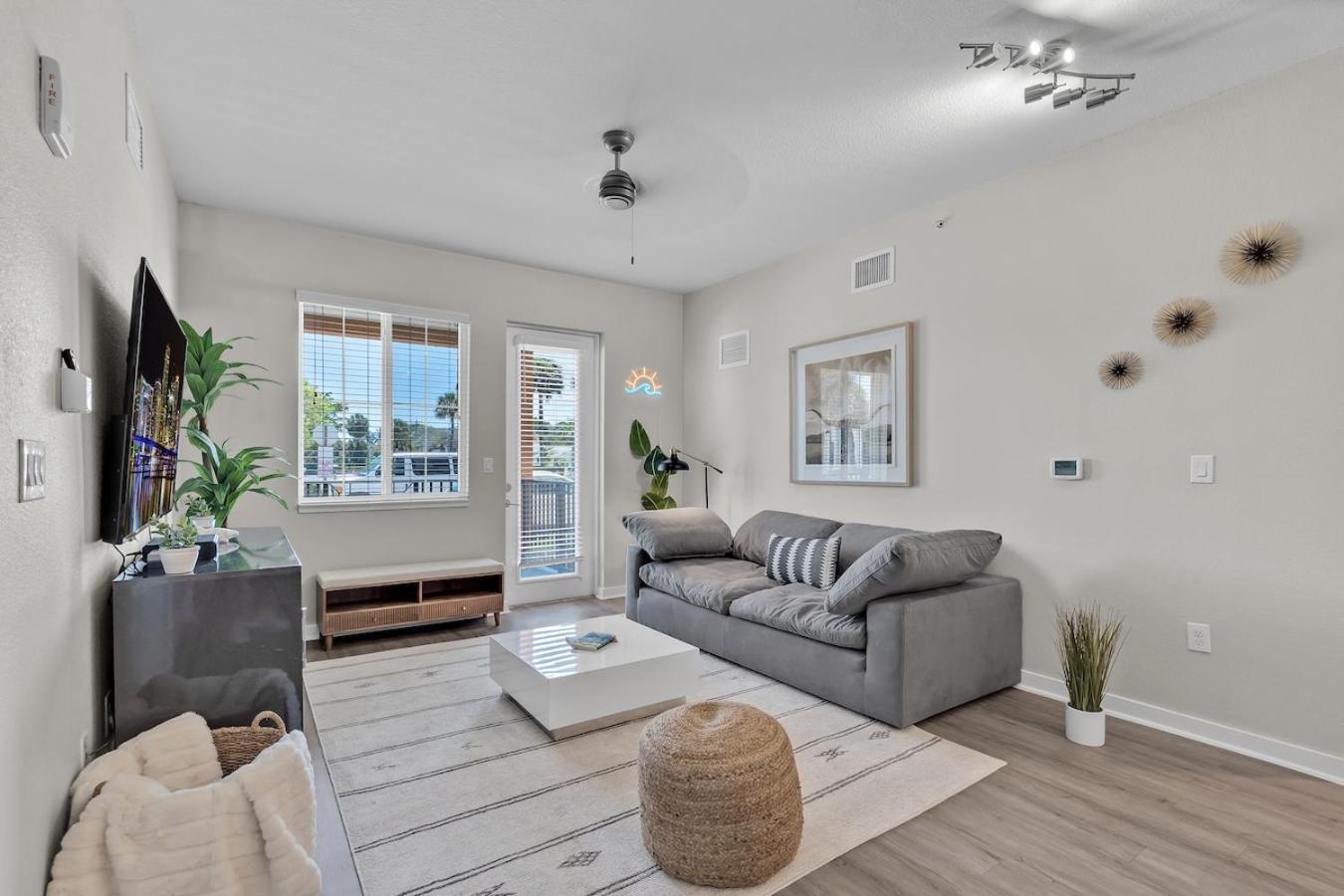 Cozy Retreat 2 Bedroom Hideaway Moments From The Sand Boynton Beach Exterior photo